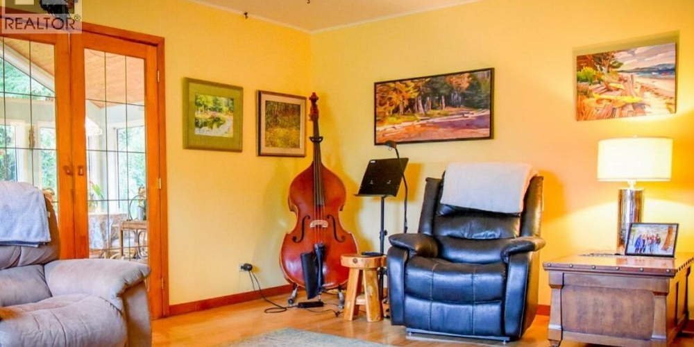 4822 HALLIWELL AVENUE Terrace Photo 18 4822 HALLIWELL AVENUE Terrace Photo 18